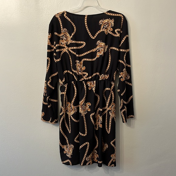 Boohoo Chain Dress - Picture 5 of 6